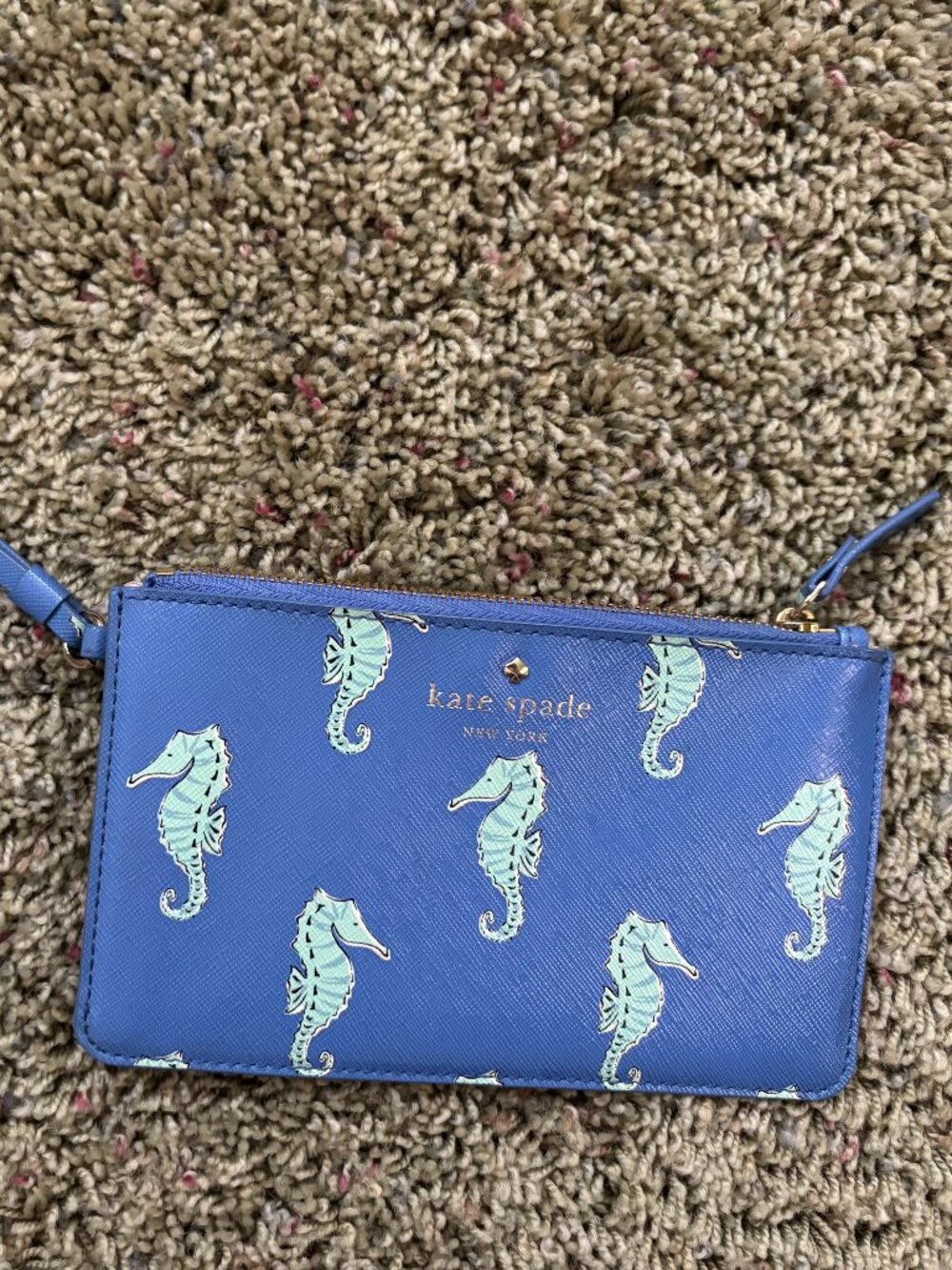 Kate Spade New York Cedar Street Seahorses Slim Bee Wristlet - NWOT